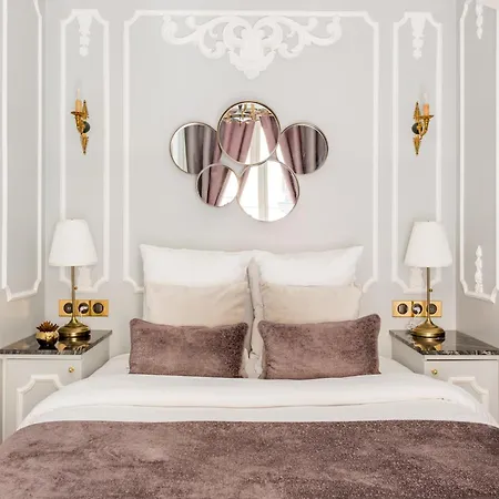 Merveil - Luxury -champs Elysees-ponthieu Ii Paris